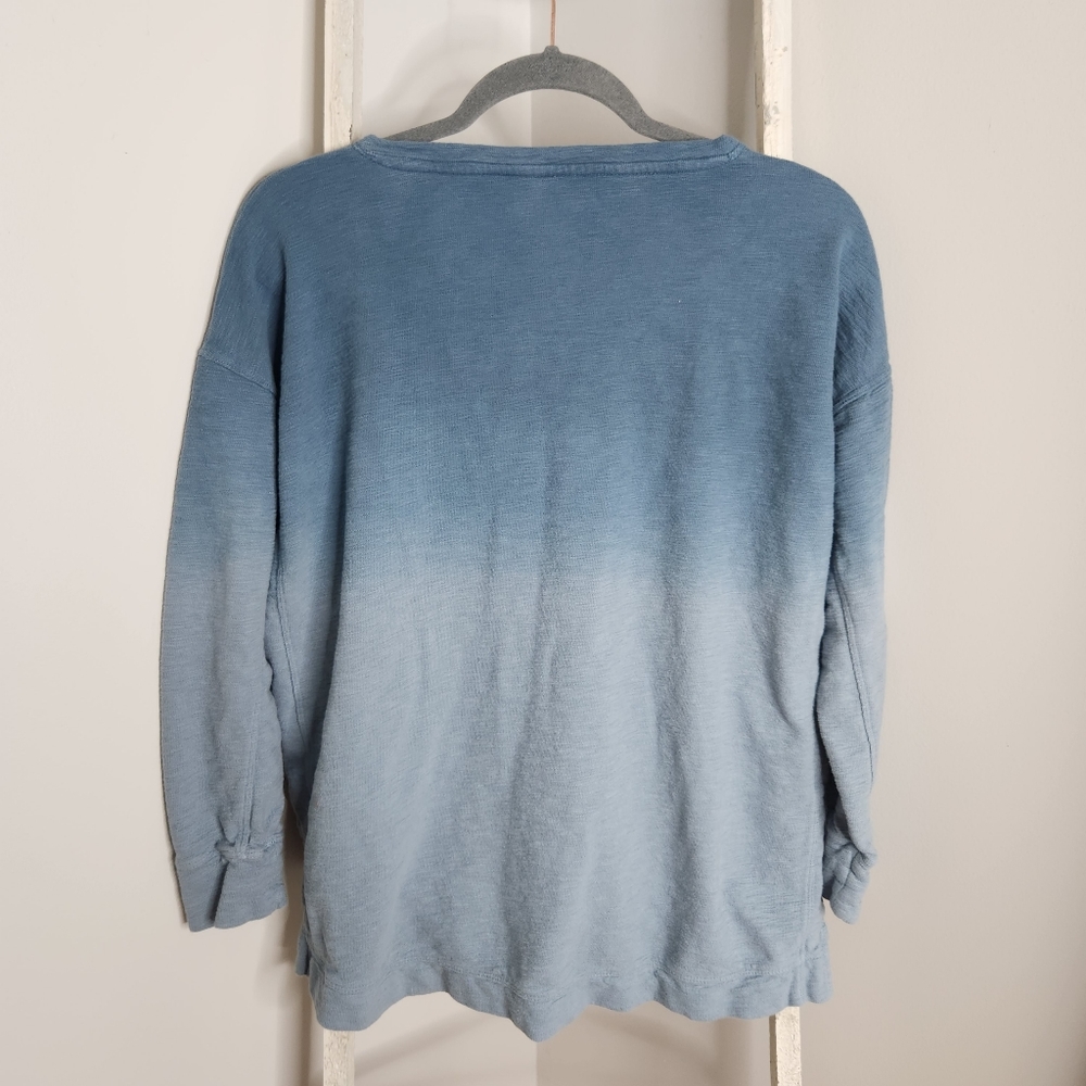 J.Jill small fit relaxed high low 100% Cotton blue ombre top - Picture 4 of 4